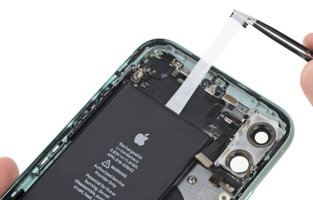 Замена аккумулятора iphone 121